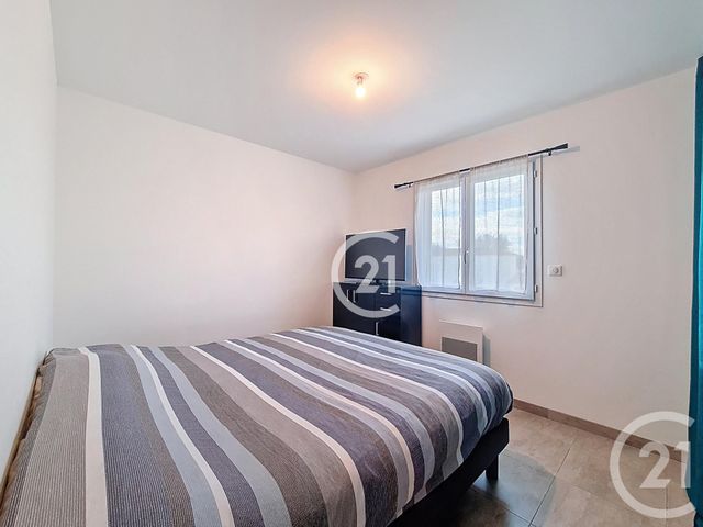 Maison &agrave; louer - 4 pi&egrave;ces - 81 m2 - Raphele Les Arles - 13 - PROVENCE-ALPES-COTE-D-AZUR