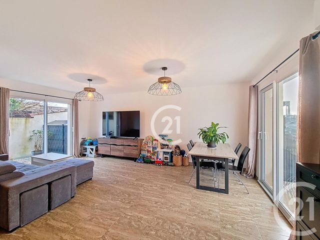 Maison &agrave; louer - 4 pi&egrave;ces - 81 m2 - Raphele Les Arles - 13 - PROVENCE-ALPES-COTE-D-AZUR