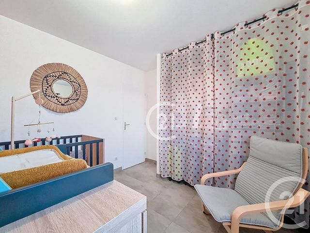 Maison &agrave; louer - 4 pi&egrave;ces - 81 m2 - Raphele Les Arles - 13 - PROVENCE-ALPES-COTE-D-AZUR