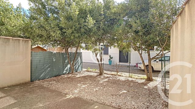 Maison &agrave; louer - 3 pi&egrave;ces - 68,65 m2 - St Martin De Crau - 13 - PROVENCE-ALPES-COTE-D-AZUR