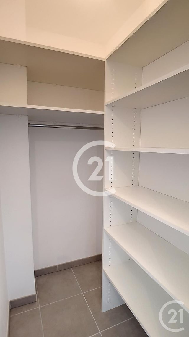 Maison &agrave; louer - 3 pi&egrave;ces - 68,65 m2 - St Martin De Crau - 13 - PROVENCE-ALPES-COTE-D-AZUR