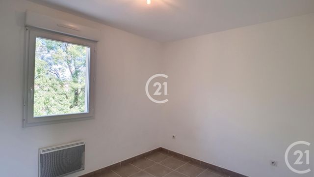 Maison &agrave; louer - 3 pi&egrave;ces - 68,65 m2 - St Martin De Crau - 13 - PROVENCE-ALPES-COTE-D-AZUR