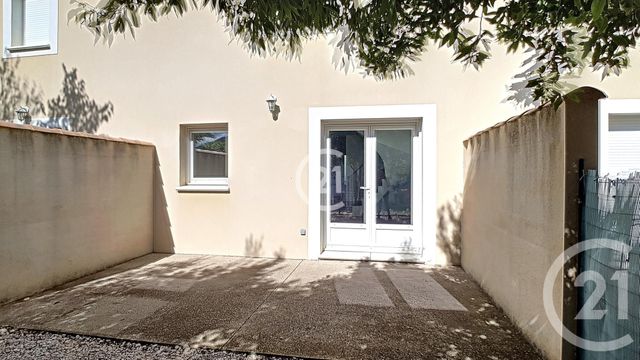 Maison &agrave; louer - 3 pi&egrave;ces - 68,65 m2 - St Martin De Crau - 13 - PROVENCE-ALPES-COTE-D-AZUR