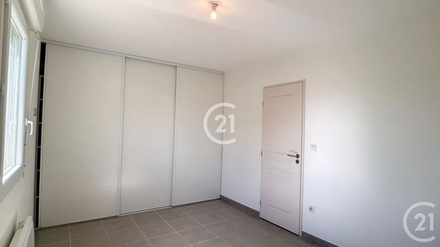 Maison &agrave; louer - 3 pi&egrave;ces - 68,65 m2 - St Martin De Crau - 13 - PROVENCE-ALPES-COTE-D-AZUR