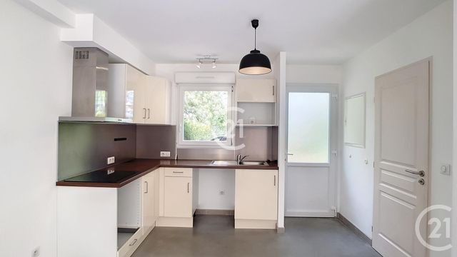Maison &agrave; louer - 3 pi&egrave;ces - 68,65 m2 - St Martin De Crau - 13 - PROVENCE-ALPES-COTE-D-AZUR