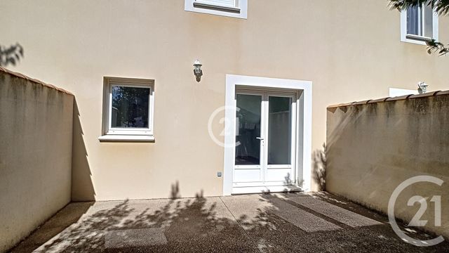 Maison &agrave; louer - 3 pi&egrave;ces - 68,65 m2 - St Martin De Crau - 13 - PROVENCE-ALPES-COTE-D-AZUR