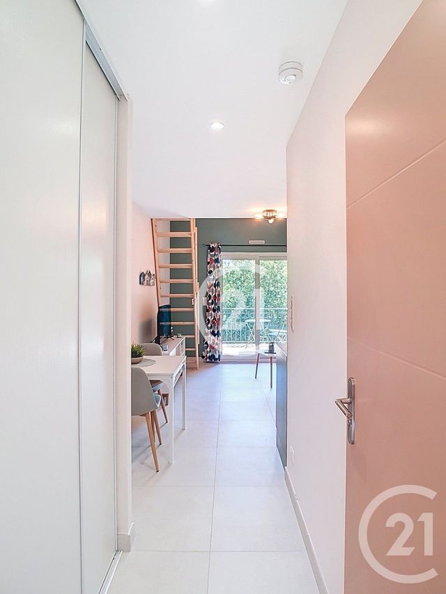 Appartement Studio &agrave; louer - 1 pi&egrave;ce - 24,01 m2 - Arles - 13 - PROVENCE-ALPES-COTE-D-AZUR