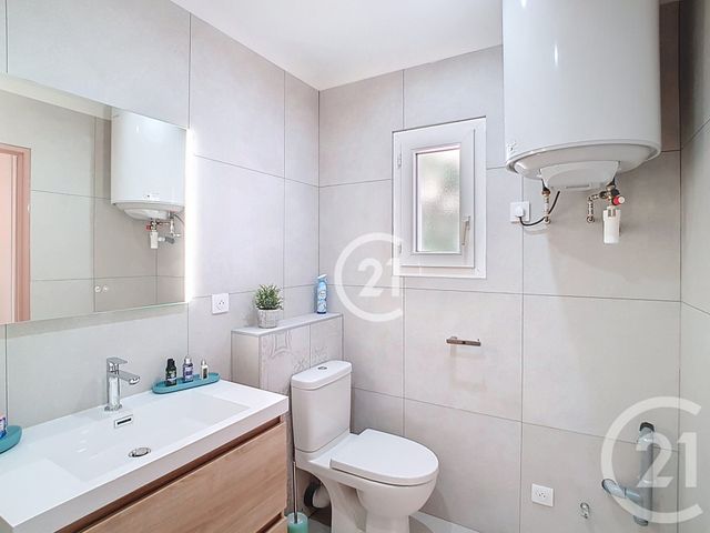 Appartement Studio &agrave; louer - 1 pi&egrave;ce - 24,01 m2 - Arles - 13 - PROVENCE-ALPES-COTE-D-AZUR