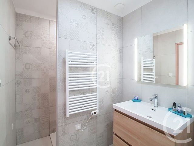 Appartement Studio &agrave; louer - 1 pi&egrave;ce - 24,01 m2 - Arles - 13 - PROVENCE-ALPES-COTE-D-AZUR