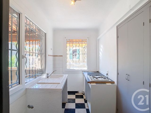 Appartement T3 &agrave; louer - 3 pi&egrave;ces - 84,63 m2 - St Martin De Crau - 13 - PROVENCE-ALPES-COTE-D-AZUR