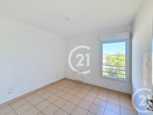 Appartement T4 &agrave; vendre - 5 pi&egrave;ces - 80 m2 - St Martin De Crau - 13 - PROVENCE-ALPES-COTE-D-AZUR