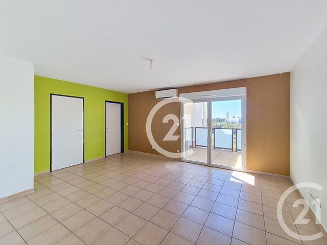 Appartement T4 &agrave; vendre - 5 pi&egrave;ces - 80 m2 - St Martin De Crau - 13 - PROVENCE-ALPES-COTE-D-AZUR