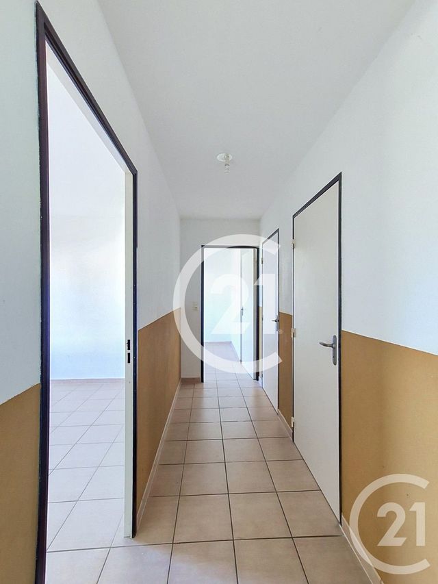 Appartement T4 &agrave; vendre - 5 pi&egrave;ces - 80 m2 - St Martin De Crau - 13 - PROVENCE-ALPES-COTE-D-AZUR