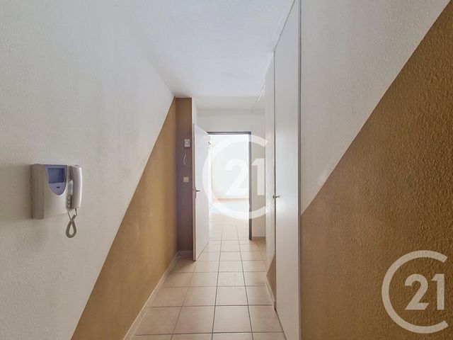 Appartement T4 &agrave; vendre - 5 pi&egrave;ces - 80 m2 - St Martin De Crau - 13 - PROVENCE-ALPES-COTE-D-AZUR