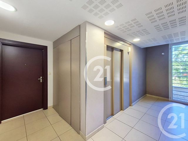Appartement T4 &agrave; vendre - 5 pi&egrave;ces - 80 m2 - St Martin De Crau - 13 - PROVENCE-ALPES-COTE-D-AZUR