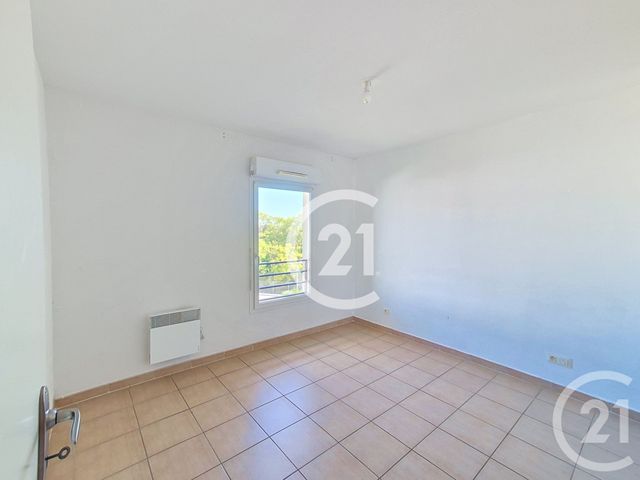 Appartement T4 &agrave; vendre - 5 pi&egrave;ces - 80 m2 - St Martin De Crau - 13 - PROVENCE-ALPES-COTE-D-AZUR