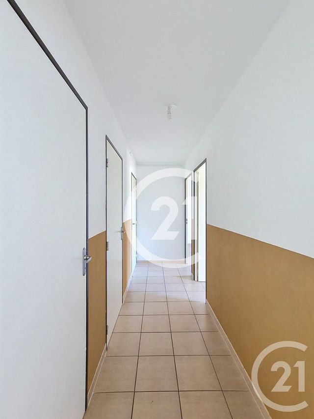 Appartement T4 &agrave; vendre - 5 pi&egrave;ces - 80 m2 - St Martin De Crau - 13 - PROVENCE-ALPES-COTE-D-AZUR