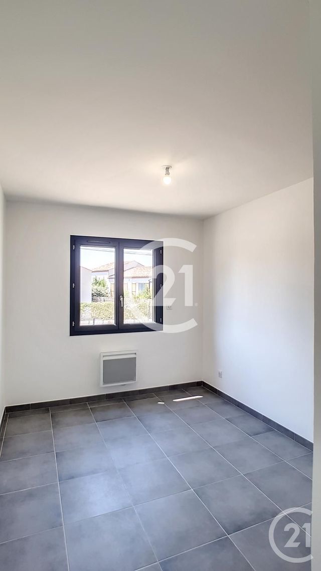 Maison &agrave; louer - 3 pi&egrave;ces - 60,45 m2 - Mas Thibert - 13 - PROVENCE-ALPES-COTE-D-AZUR