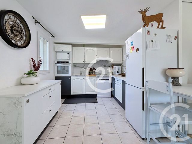 Appartement F3 &agrave; vendre - 3 pi&egrave;ces - 56,11 m2 - Paradou - 13 - PROVENCE-ALPES-COTE-D-AZUR