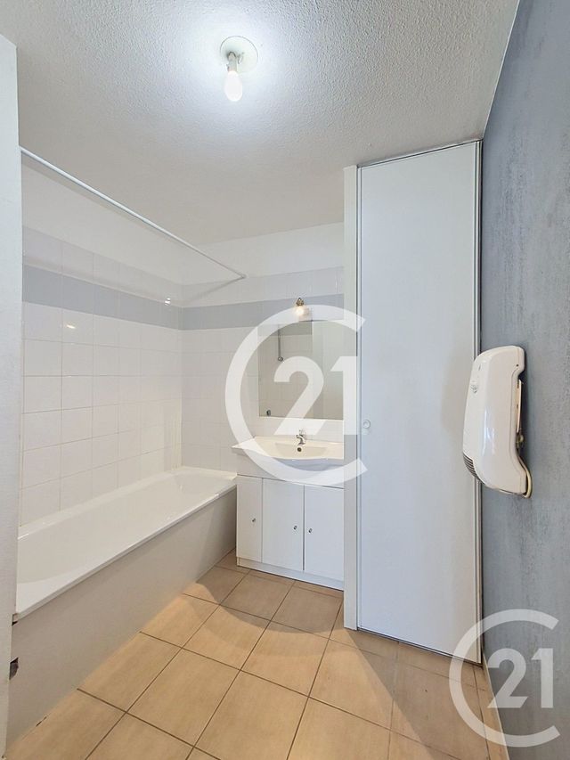 Appartement T3 &agrave; vendre - 3 pi&egrave;ces - 62,91 m2 - St Martin De Crau - 13 - PROVENCE-ALPES-COTE-D-AZUR