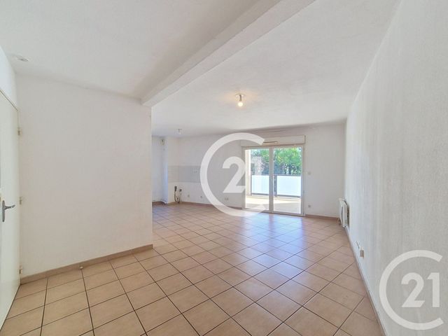 Appartement T3 &agrave; vendre - 3 pi&egrave;ces - 62,91 m2 - St Martin De Crau - 13 - PROVENCE-ALPES-COTE-D-AZUR