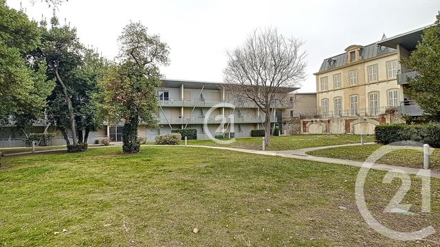 Appartement T2 &agrave; louer - 2 pi&egrave;ces - 44,13 m2 - Arles - 13 - PROVENCE-ALPES-COTE-D-AZUR