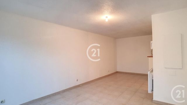 Appartement T2 &agrave; louer - 2 pi&egrave;ces - 44,13 m2 - Arles - 13 - PROVENCE-ALPES-COTE-D-AZUR