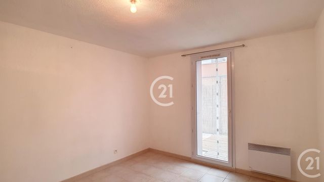 Appartement T2 &agrave; louer - 2 pi&egrave;ces - 44,13 m2 - Arles - 13 - PROVENCE-ALPES-COTE-D-AZUR