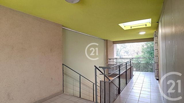Appartement T2 &agrave; louer - 2 pi&egrave;ces - 44,13 m2 - Arles - 13 - PROVENCE-ALPES-COTE-D-AZUR