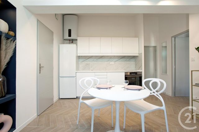 Appartement F2 &agrave; louer - 2 pi&egrave;ces - 31,99 m2 - Arles - 13 - PROVENCE-ALPES-COTE-D-AZUR