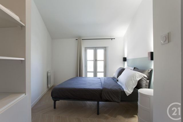 Appartement F2 &agrave; louer - 2 pi&egrave;ces - 31,99 m2 - Arles - 13 - PROVENCE-ALPES-COTE-D-AZUR