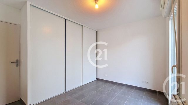 Appartement F4 &agrave; louer - 4 pi&egrave;ces - 89,79 m2 - St Martin De Crau - 13 - PROVENCE-ALPES-COTE-D-AZUR