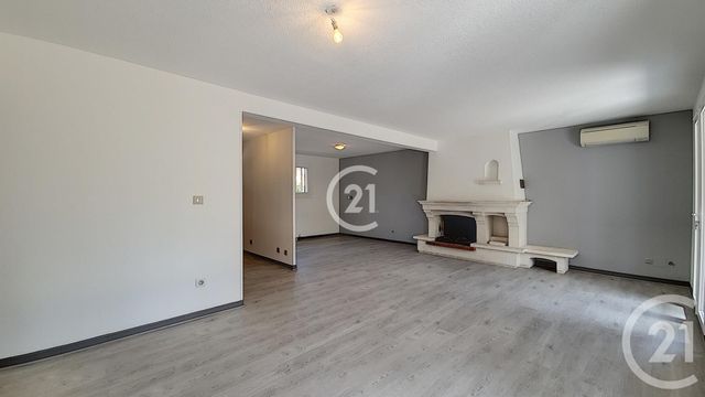 Maison &agrave; louer - 4 pi&egrave;ces - 107,14 m2 - St Martin De Crau - 13 - PROVENCE-ALPES-COTE-D-AZUR