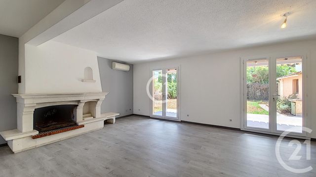 Maison &agrave; louer - 4 pi&egrave;ces - 107,14 m2 - St Martin De Crau - 13 - PROVENCE-ALPES-COTE-D-AZUR