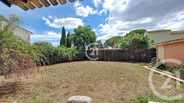 Maison &agrave; louer - 4 pi&egrave;ces - 107,14 m2 - St Martin De Crau - 13 - PROVENCE-ALPES-COTE-D-AZUR