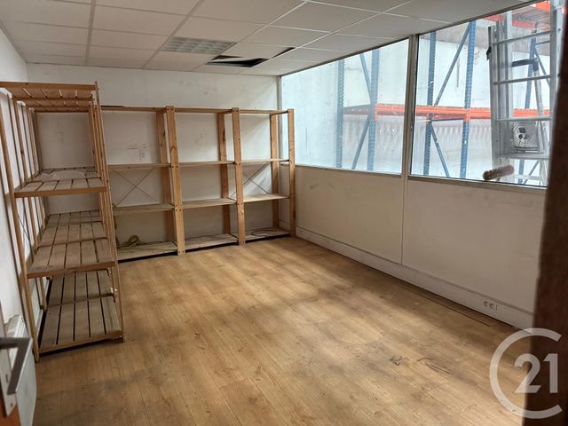 Local commercial à louer - 135.0 m2 - 93 - Seine-Saint-Denis