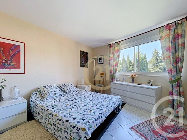 Appartement F4 &agrave; vendre - 4 pi&egrave;ces - 125 m2 - Cannes La Bocca - 06 - PROVENCE-ALPES-COTE-D-AZUR