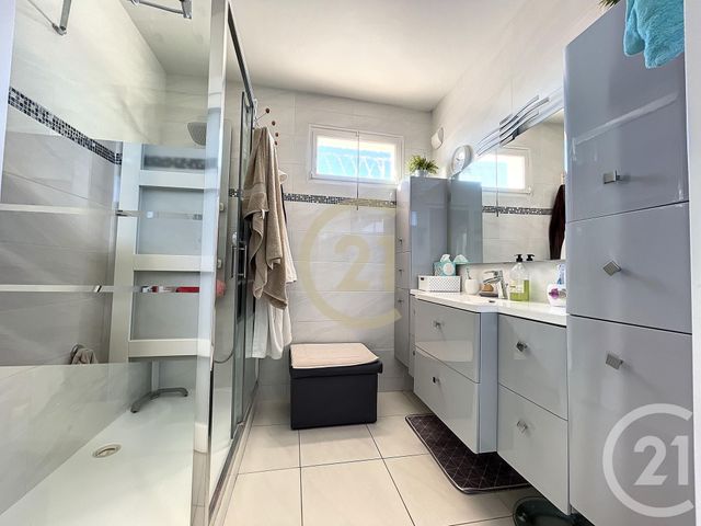 Appartement F3 &agrave; vendre - 3 pi&egrave;ces - 87,53 m2 - Cannes La Bocca - 06 - PROVENCE-ALPES-COTE-D-AZUR