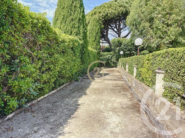Appartement F3 à vendre - 3 pièces - 66,04 m2 - Cannes La Bocca - 06 - PROVENCE-ALPES-COTE-D-AZUR