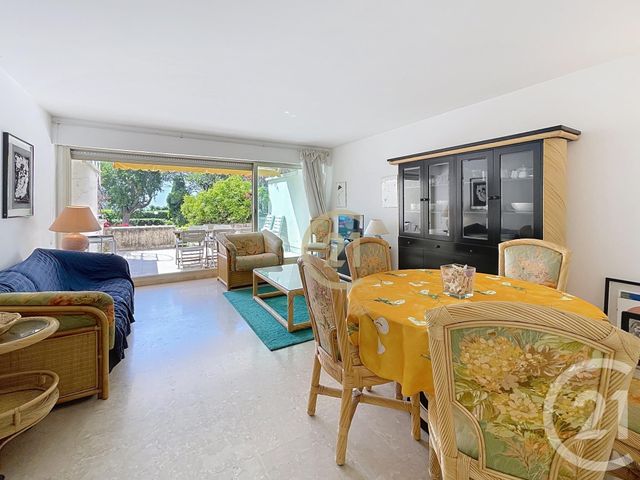 Appartement F3 à vendre - 3 pièces - 66,04 m2 - Cannes La Bocca - 06 - PROVENCE-ALPES-COTE-D-AZUR