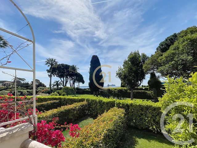 Appartement F3 à vendre - 3 pièces - 66,04 m2 - Cannes La Bocca - 06 - PROVENCE-ALPES-COTE-D-AZUR