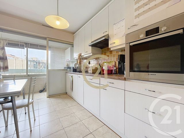 Appartement F4 à vendre - 4 pièces - 79,46 m2 - Cannes La Bocca - 06 - PROVENCE-ALPES-COTE-D-AZUR