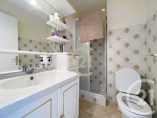 Appartement F4 à vendre - 4 pièces - 79,46 m2 - Cannes La Bocca - 06 - PROVENCE-ALPES-COTE-D-AZUR