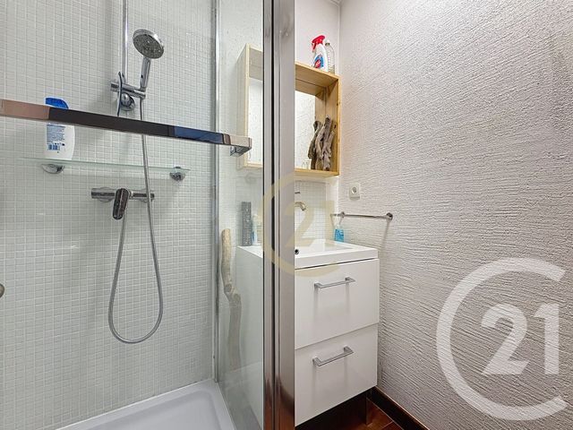 Appartement F6 &agrave; vendre - 6 pi&egrave;ces - 111,93 m2 - Cannes La Bocca - 06 - PROVENCE-ALPES-COTE-D-AZUR