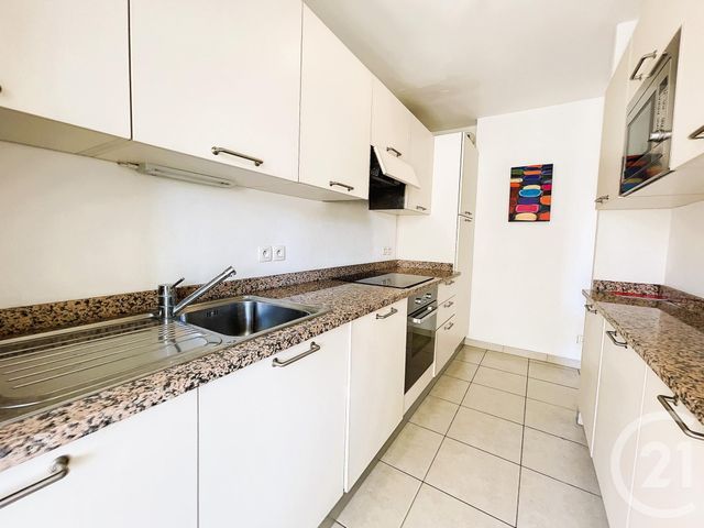 Appartement F3 à vendre - 3 pièces - 61,62 m2 - Cannes La Bocca - 06 - PROVENCE-ALPES-COTE-D-AZUR