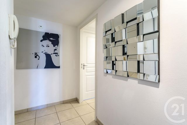 Appartement F3 à vendre - 3 pièces - 61,62 m2 - Cannes La Bocca - 06 - PROVENCE-ALPES-COTE-D-AZUR