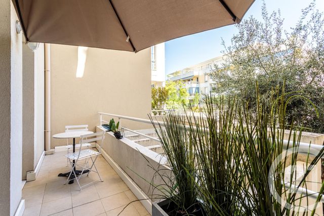 Appartement F3 à vendre - 3 pièces - 61,62 m2 - Cannes La Bocca - 06 - PROVENCE-ALPES-COTE-D-AZUR
