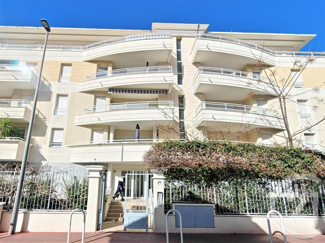Appartement F3 à vendre - 3 pièces - 61,62 m2 - Cannes La Bocca - 06 - PROVENCE-ALPES-COTE-D-AZUR