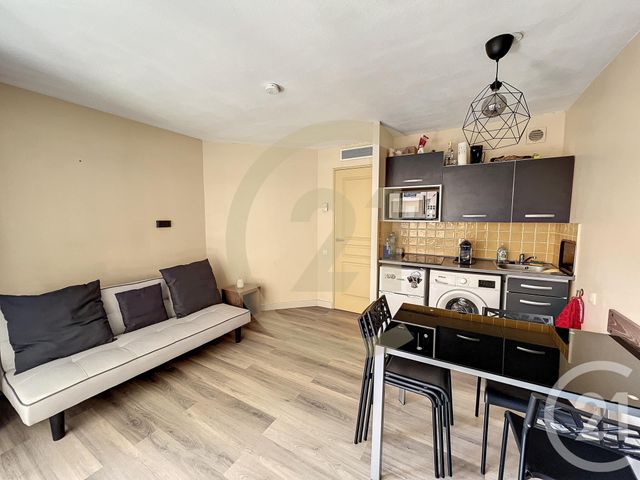 Appartement &agrave; vendre - 2 pi&egrave;ces - 30,17 m2 - Cannes La Bocca - 06 - PROVENCE-ALPES-COTE-D-AZUR