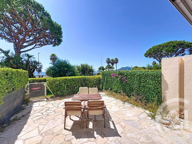 Appartement F2 à vendre - 2 pièces - 43,21 m2 - Cannes La Bocca - 06 - PROVENCE-ALPES-COTE-D-AZUR